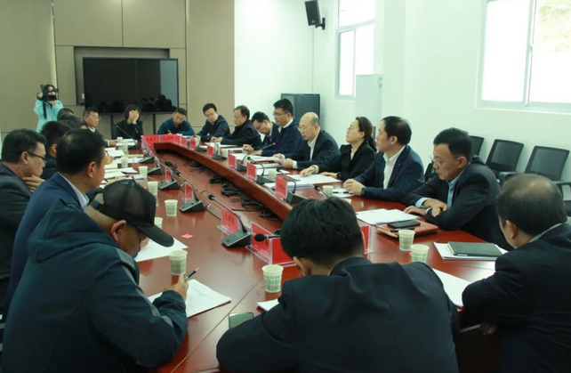 常張利參加在寧中央單位定點幫扶座談會并赴涇源縣調研鄉村振興工作